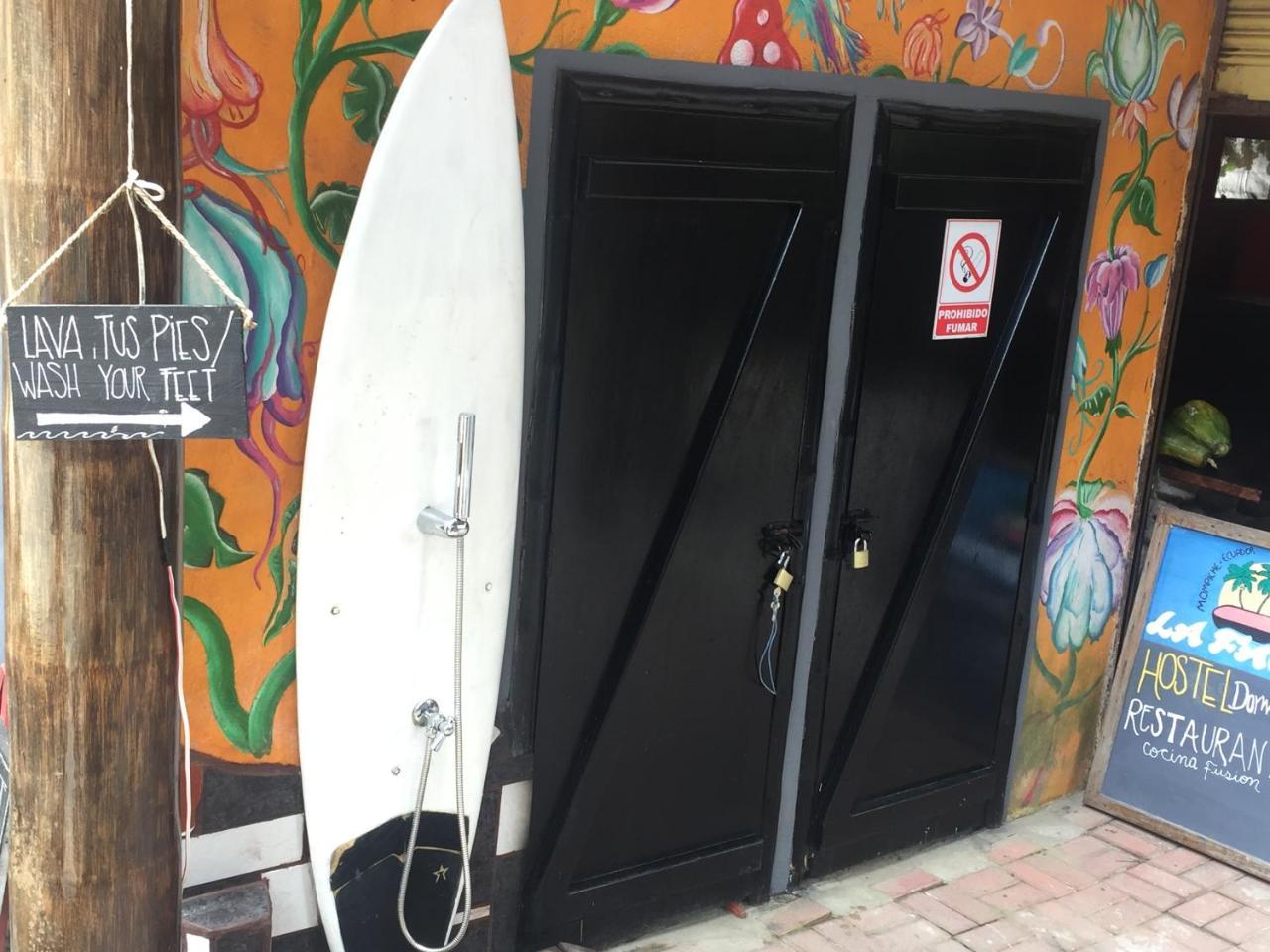 La Facha Hostal Restaurant Surf Mompiche Exterior foto